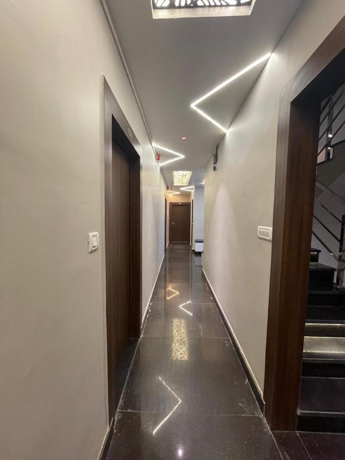 Vishwanath Hotel
